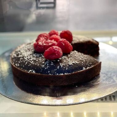 Whole cake 010