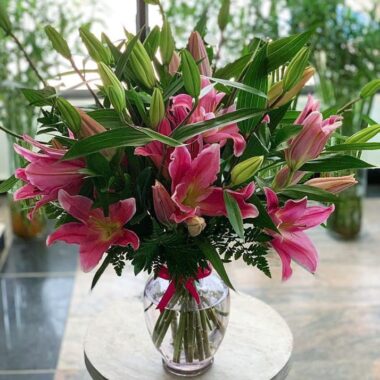 Vase arrangement 005